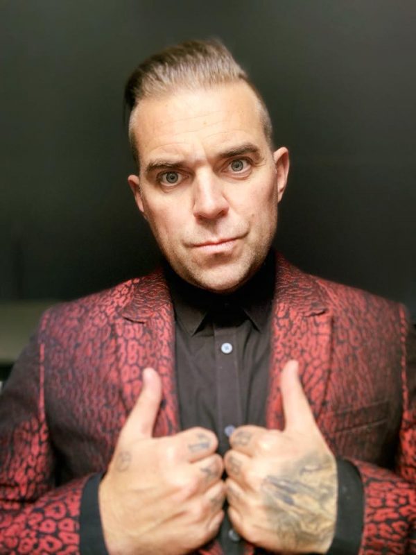 Robbie Williams Soundalike