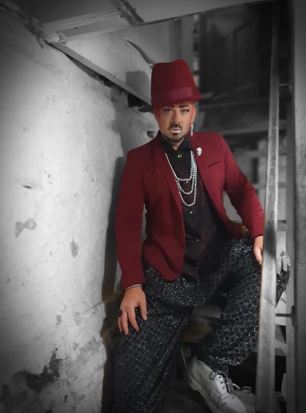 Boy George Soundalike